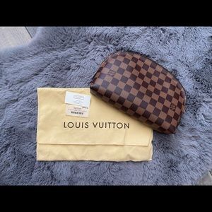 Preloved Louis Vuitton Cosmetic GM Damier Ebene